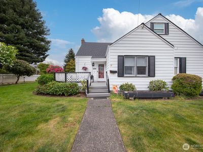 9653 7th Avenue NE, Seattle, WA, 98115