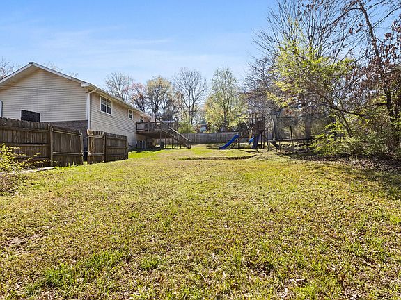 4th image of 5701 Knotty Pine Dr