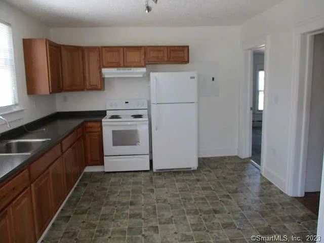 1690 Litchfield Tpke #2 — Photo 10