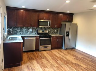 33 Wells Ave #B, Hampton, NJ 08827