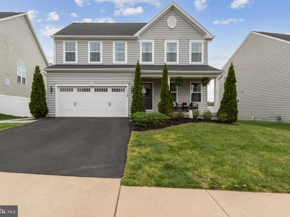 12368 Southington Dr, Woodbridge, VA 22192
