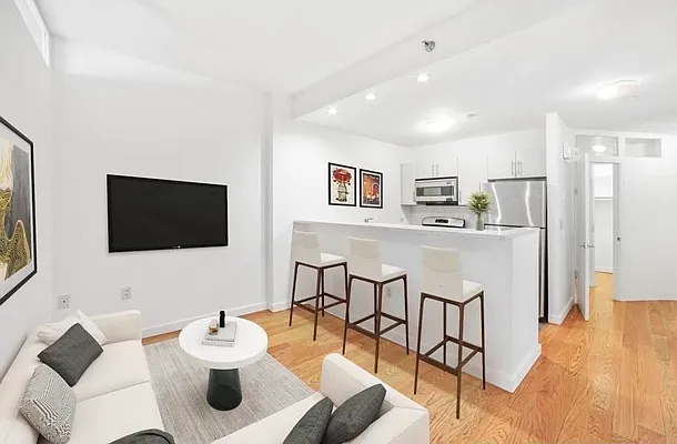 Rented by REAL New York | media 48