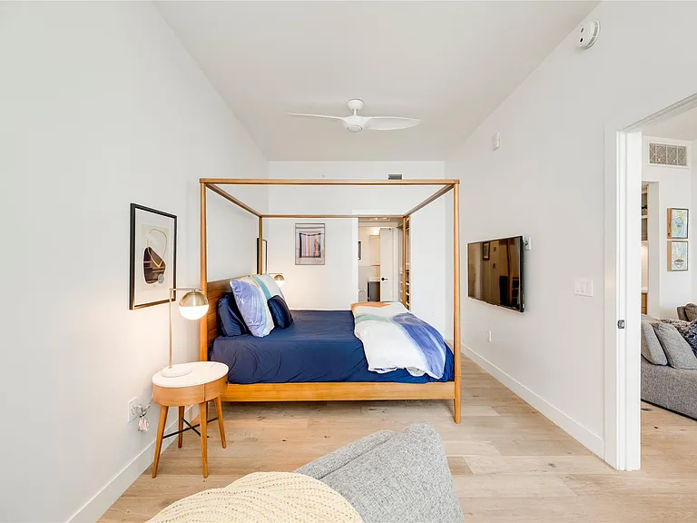 70 Rainey St #1310 — Photo 12