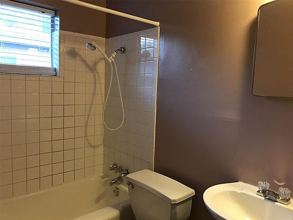 5th image of 850 Beechwood Ln
