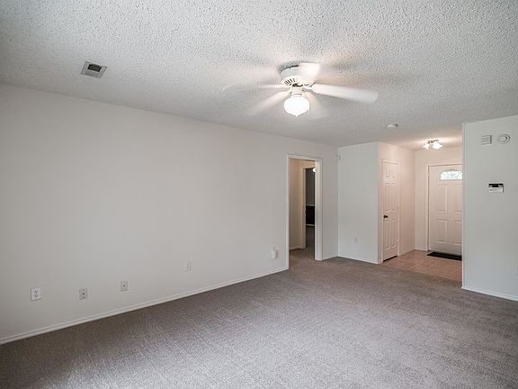 4th image of 122 Lakeside Park Dr