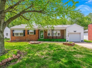 2353 S Roanoke Ave, Springfield, MO 65807