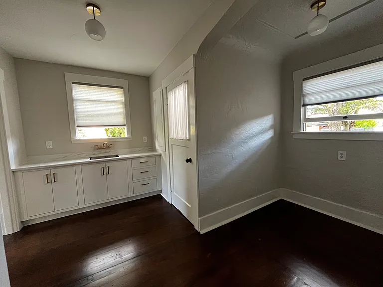 858 NE Killingsworth Ct — Photo 13