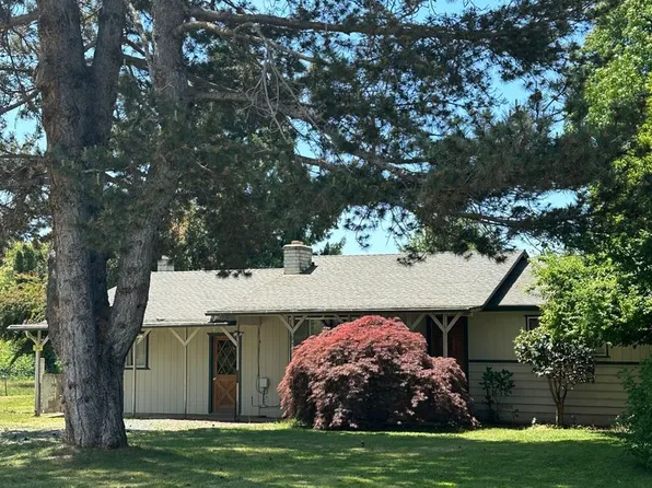 240 Glen Dr, Grants Pass, OR 97526