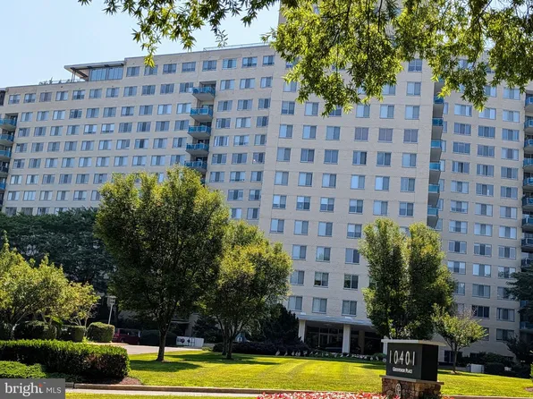 10401 Grosvenor Pl APT 310, Rockville, MD 20852