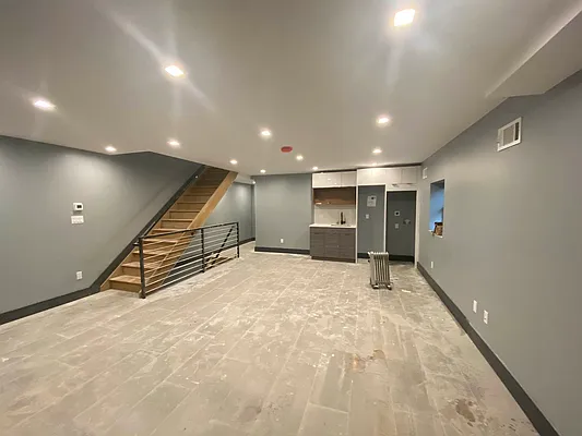 Rented by Premier Metro Realty Corp | media 30