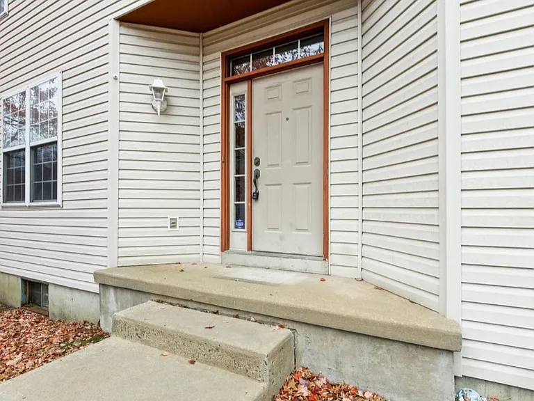 771 Chanticleer — Photo 3
