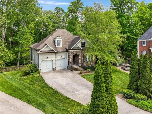 2507 Eagle Creek Way, Signal Mountain, TN 37377