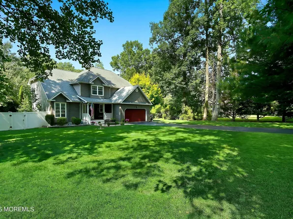 4 Scarlet Oak Court, Jackson, NJ 08527