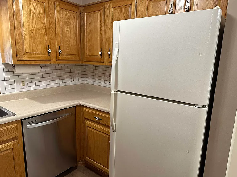 25 Charlonne St #3 — Photo 8