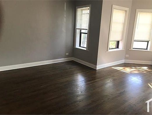 5th image of 7643 S East End Ave APT 3E