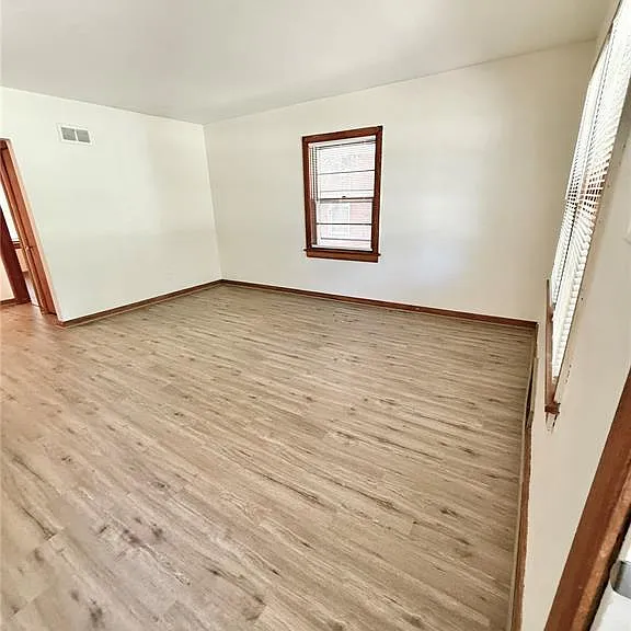 1308 Caseyville Ave — Photo 5