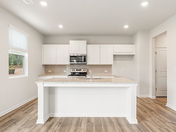 4th image of 8637 Paradise Dr