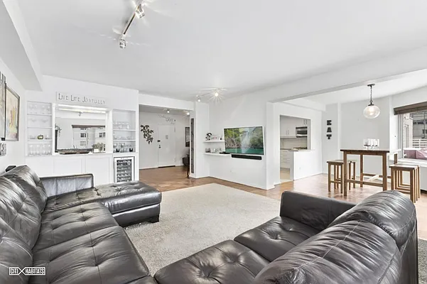 Sold by Citi Habitats | media 3