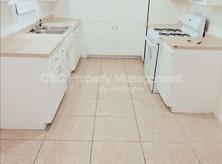 13392 Mohawk Rd, Apple Valley, CA 92308