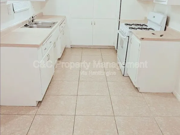 13392 Mohawk Rd, Apple Valley, CA 92308
