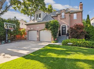 2436 Thornwood Ave, Wilmette, IL