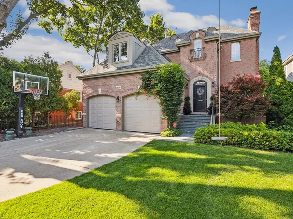 2436 Thornwood Ave, Wilmette, IL 60091