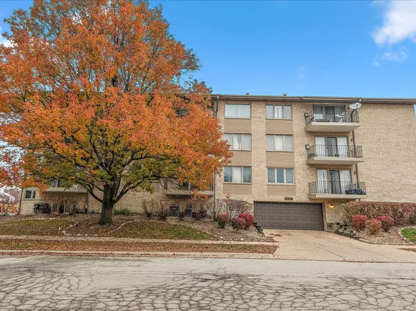 4530 W 93rd St APT 3B, Oak Lawn, IL 60453