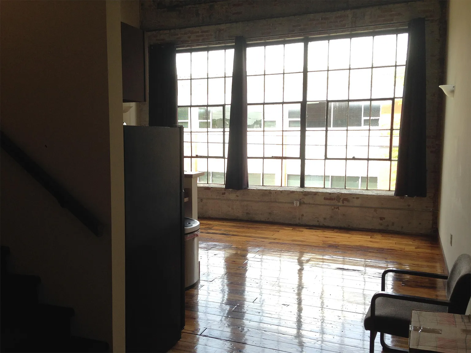 125 Inman St E — Photo 2