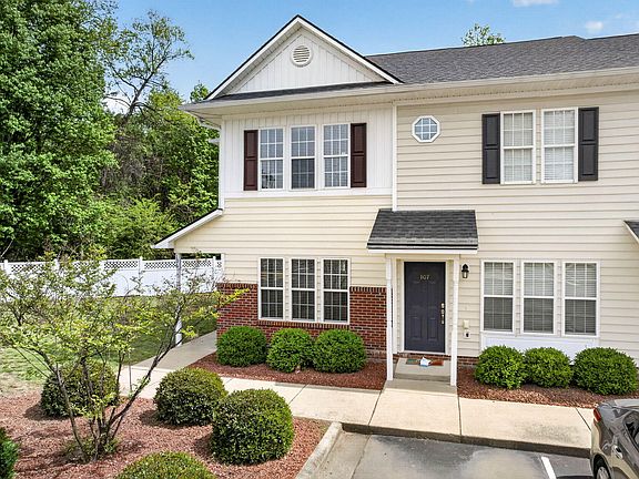 2nd image of 705 Glen Rd APT 106