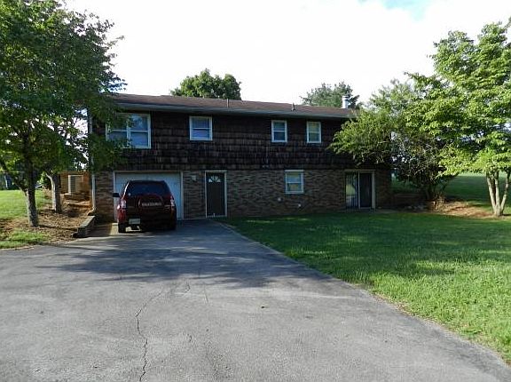 4th image of 108 Saint Alban St