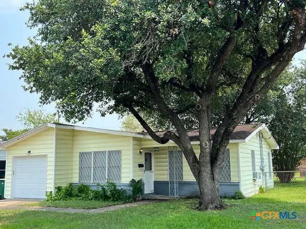 2709 Meadowlark St, Victoria, TX 77901