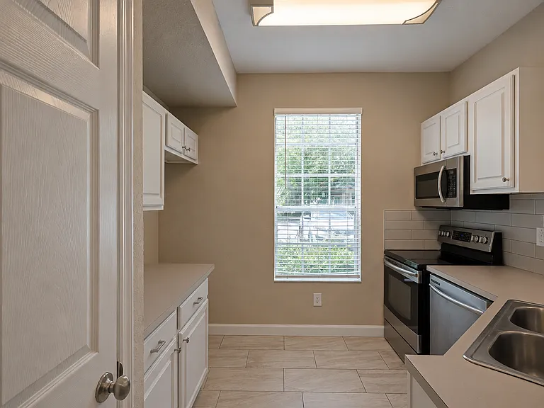 13700 Richmond Park Dr N #1501 — Photo 22