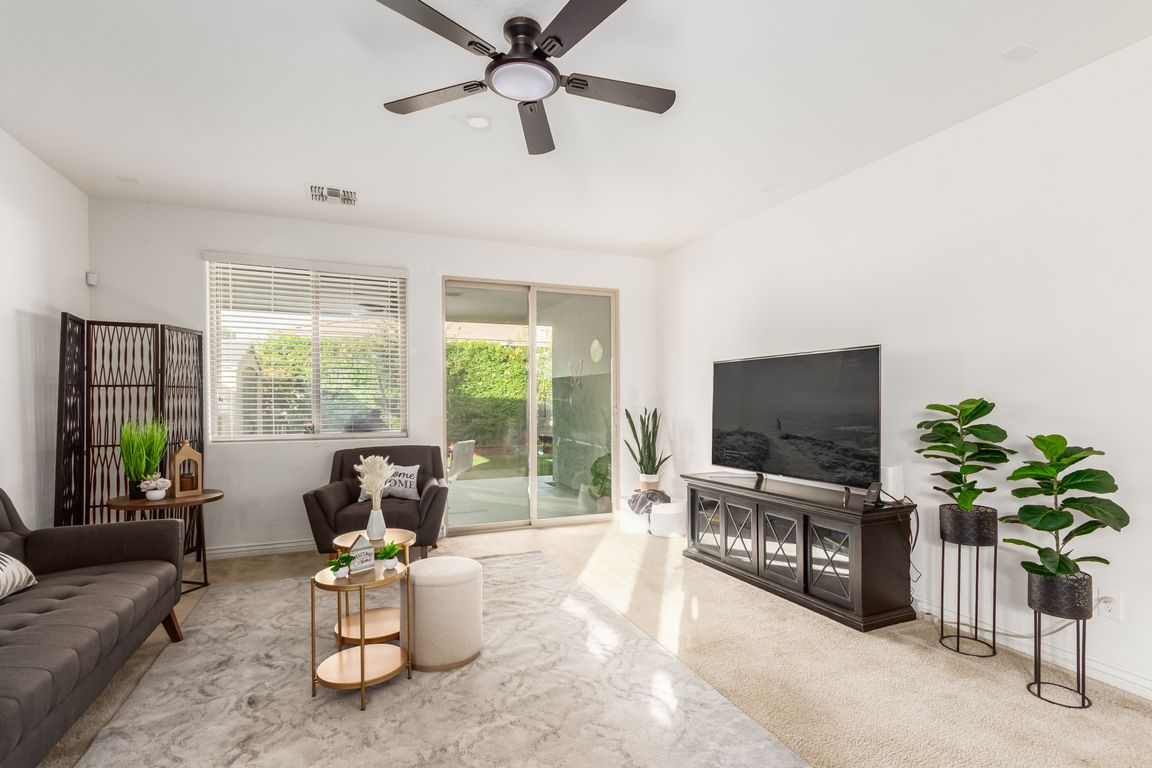 next background image