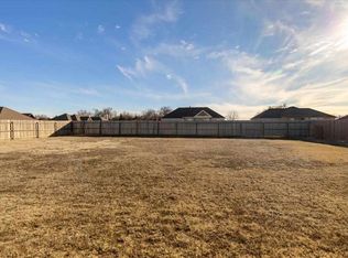 7655 Northgate Dr, Elgin, OK 73538