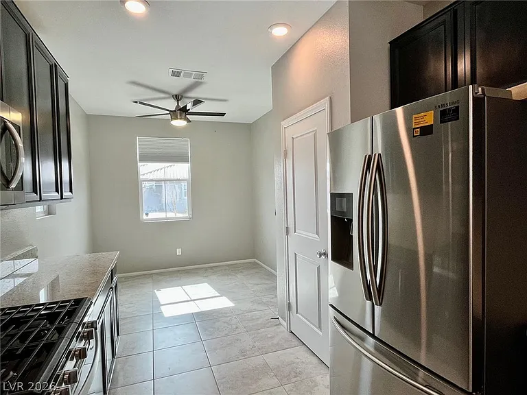 9748 Angel Valley Dr — Photo 3