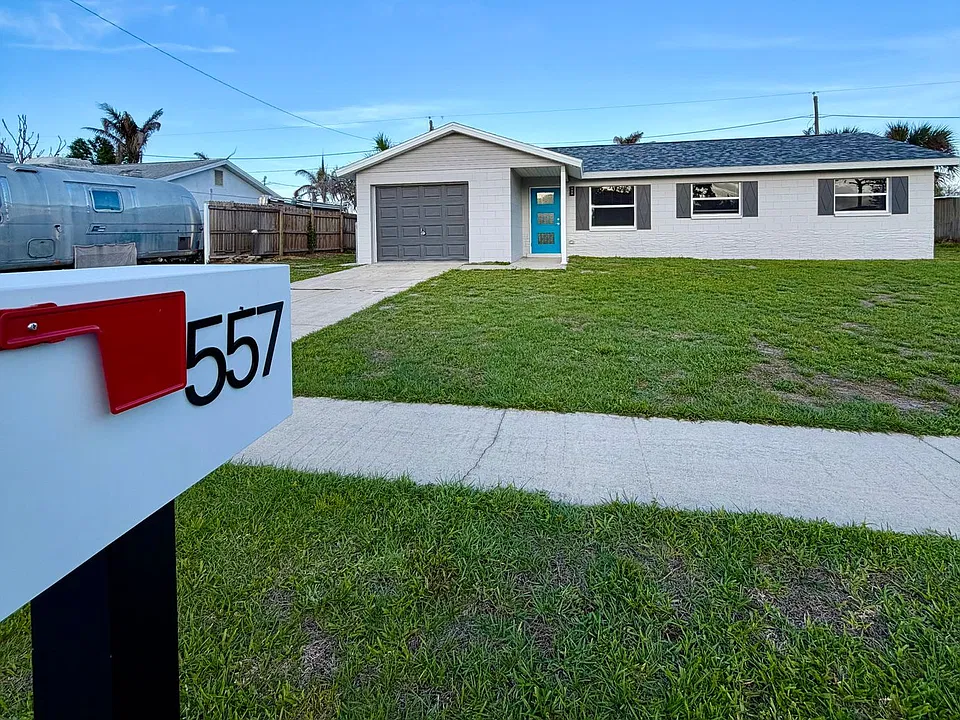 557 Chantilly Dr