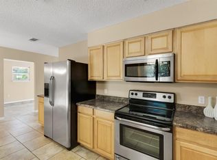 5393 Jenny Cir, Pace, FL 32571