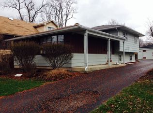 5749 Washington St, Downers Grove, IL 60516