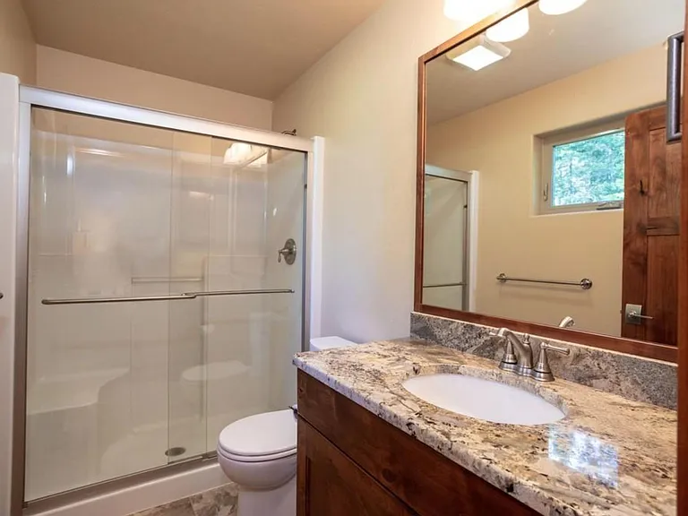 232 Sherman Ln — Photo 8
