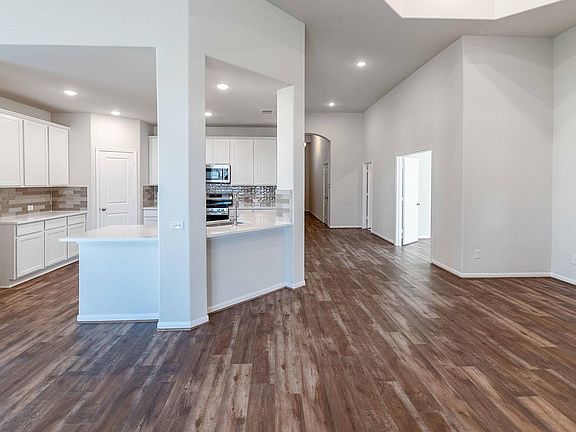 4th image of 525 Lost Tree Dr