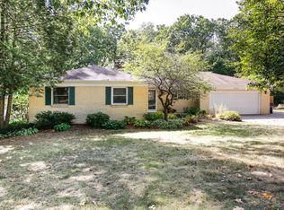6350 Willow Brook Dr, Kalamazoo, MI