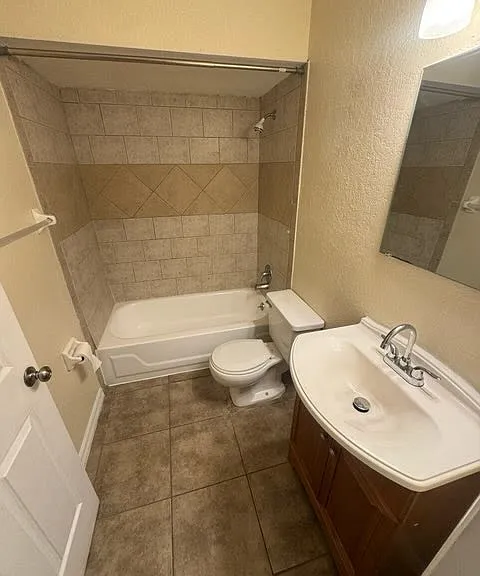 220 Meyer Ct #220 — Photo 11