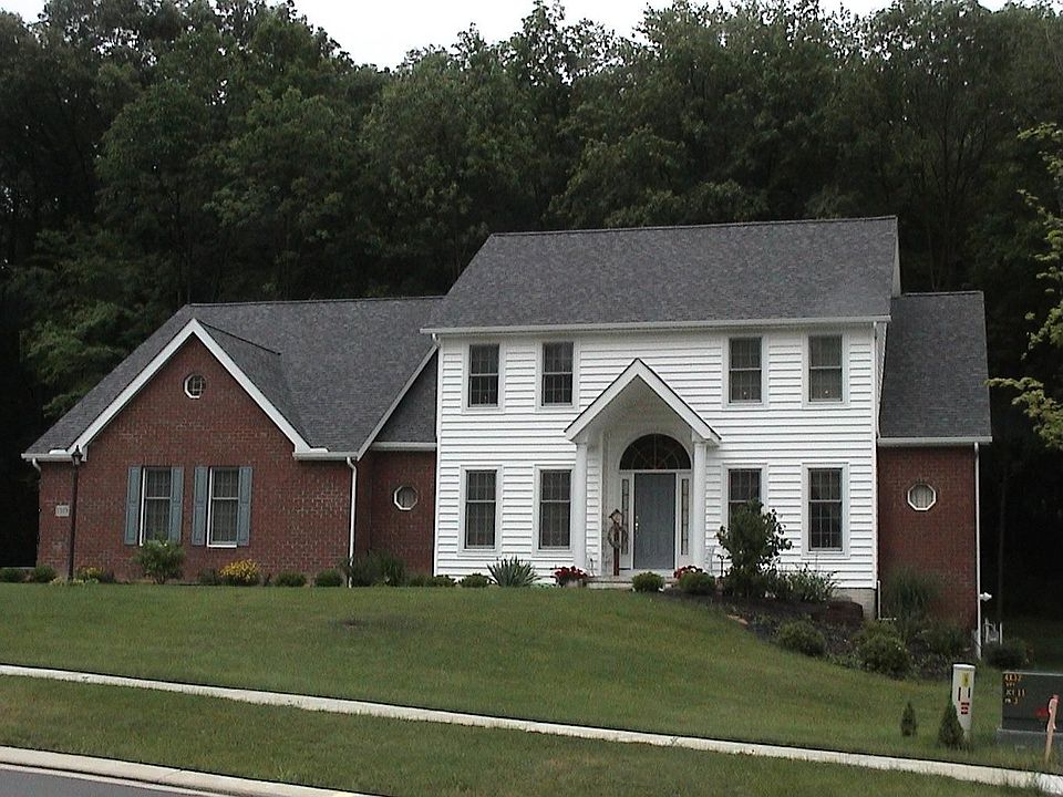 1st image of 1319 Burr Oak Ct