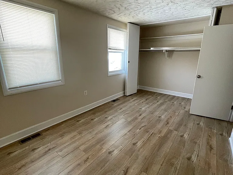 2621 Hallam Ct — Photo 7