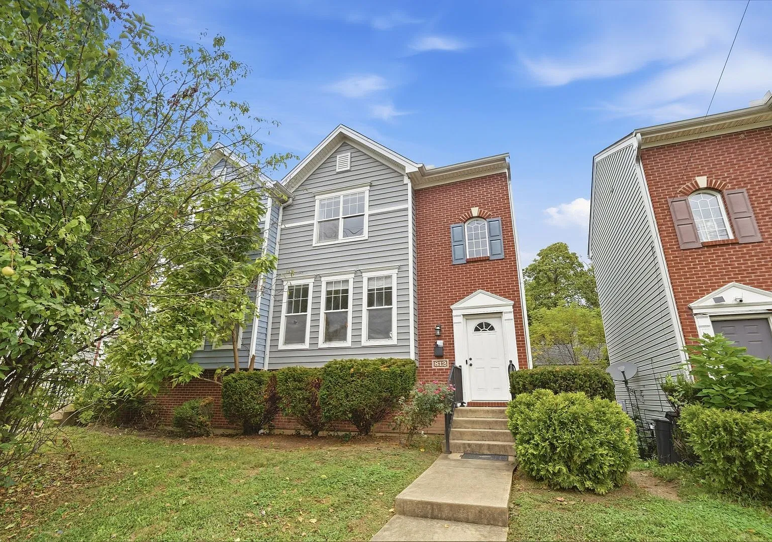 812 William Howard Taft Rd — Photo 1