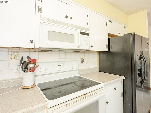 5th image of 1812 Wilson Ave