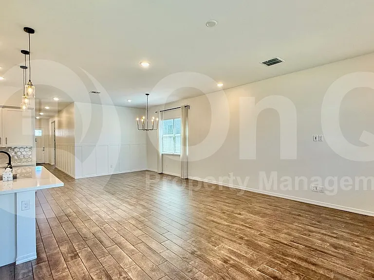 4437 W Mountain Laural Dr — Photo 3