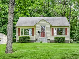 100 Pleasant St, Paxton, MA 01612