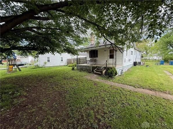 3304 Cottage Rd, Moraine, OH 45439