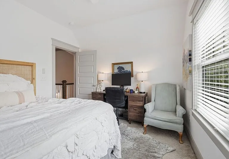 622B Annex Ave — Photo 29